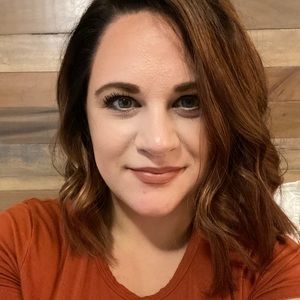 Meet your Posher, Leah